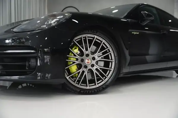 Porsche Panamera Sport Turismo 4 E-Hybrid Platinum Edition PDLS 2021 Hybrid Plug-In