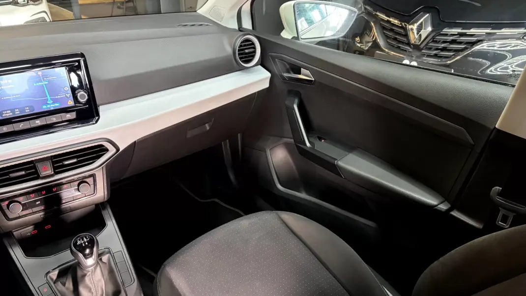 SEAT Ibiza 2023 - 14270 EUR, 50000 km - AUTO.MOTO.pt - 50000km - foto 31 de 38