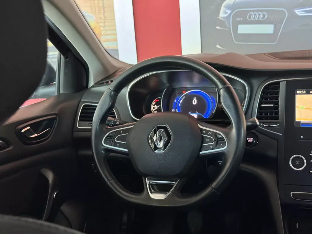 Renault Mégane 2017 - 11990 EUR, 180552 km - 180552km - foto 17 de 18