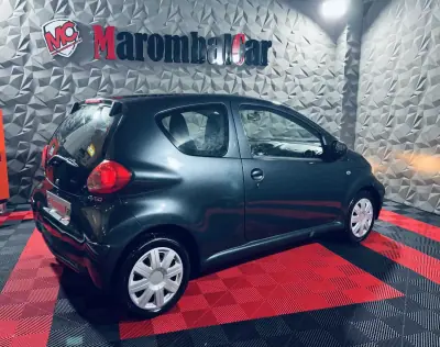 Toyota Aygo 2005 - 3990 EUR, 93218 km - AUTO.MOTO.pt - 93218km - foto 2 de 20