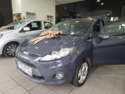 Ford Fiesta 2012 - 6900 EUR, 163718 km - AUTO.MOTO.pt - 163718km - foto 19 de 24