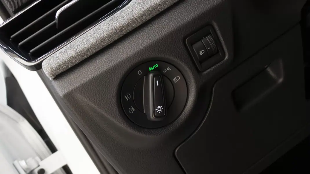 Skoda Kamiq 2024 - 18850 EUR, 54000 km - AUTO.MOTO.pt - 54000km - foto 20 de 33