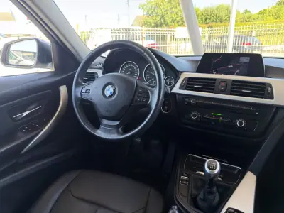 BMW 318 2013 - 13500 EUR, 239000 km - AUTO.MOTO.pt - 239000km - foto 18 de 22