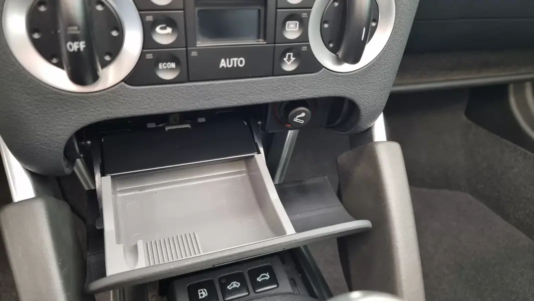 Audi TT Roadster 2004 - 17990 EUR, 63500 km - AUTO.MOTO.pt - 63500km - foto 14 de 24