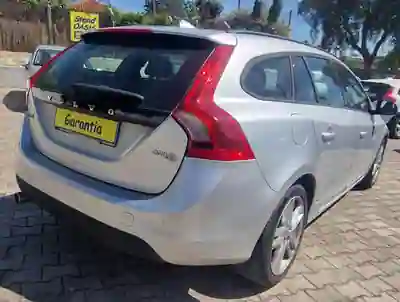 Volvo V60 2012 - 8950 EUR, 189000 km - 189000km - foto 4 de 13