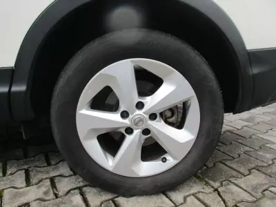 Nissan Qashqai 2018 - 15990 EUR, 170000 km - 170000km - foto 22 de 26