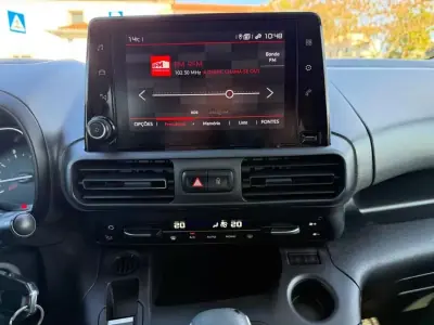 Citroën Berlingo 2021 - 18500 EUR, 211000 km - AUTO.MOTO.pt - 211000km - foto 20 de 37