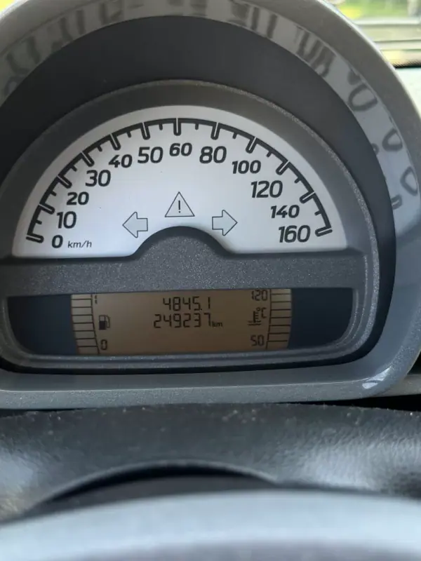 Smart Fortwo Cabrio 2006 - 4490 EUR, 1234 km - AUTO.MOTO.pt - 1234km - foto 10 de 11