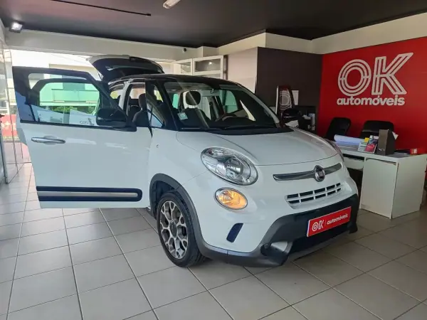Fiat 500L 2013 - 7990 EUR, 194500 km - AUTO.MOTO.pt - 194500km - foto 17 de 33