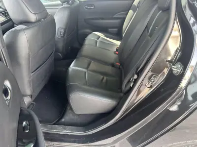 Nissan Leaf 2018 - 15800 EUR, 70936 km - AUTO.MOTO.pt - 70936km - foto 9 de 14