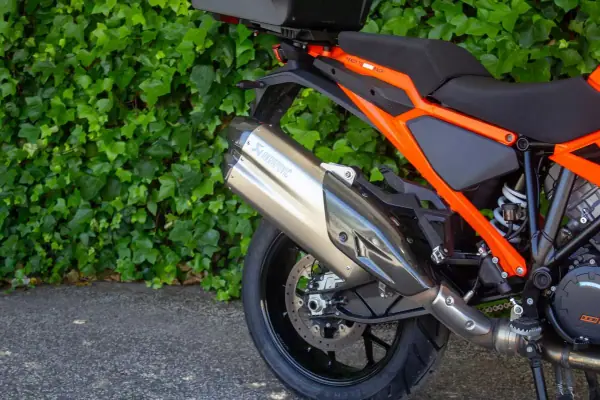 KTM 1190 RC8 R Race Spec 2023 - 17990 EUR, 16000 km - AUTO.MOTO.pt - 16000km - foto 7 de 11