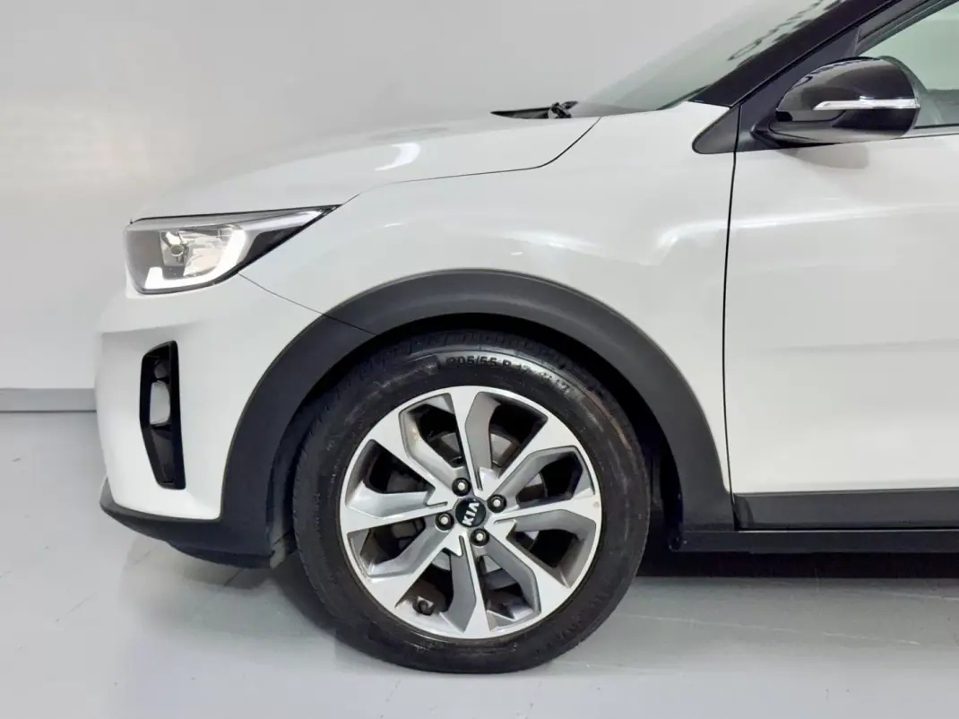 Kia Stonic 2019 - 15750 EUR, 68000 km - AUTO.MOTO.pt - 68000km - foto 15 de 60