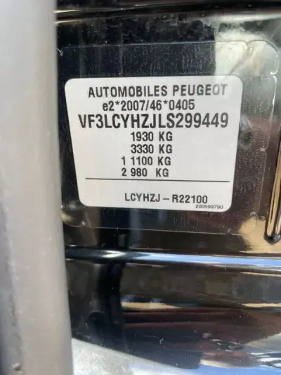 Peugeot 308 2021 - 15200 EUR, 92693 km - AUTO.MOTO.pt - 92693km - foto 17 de 24