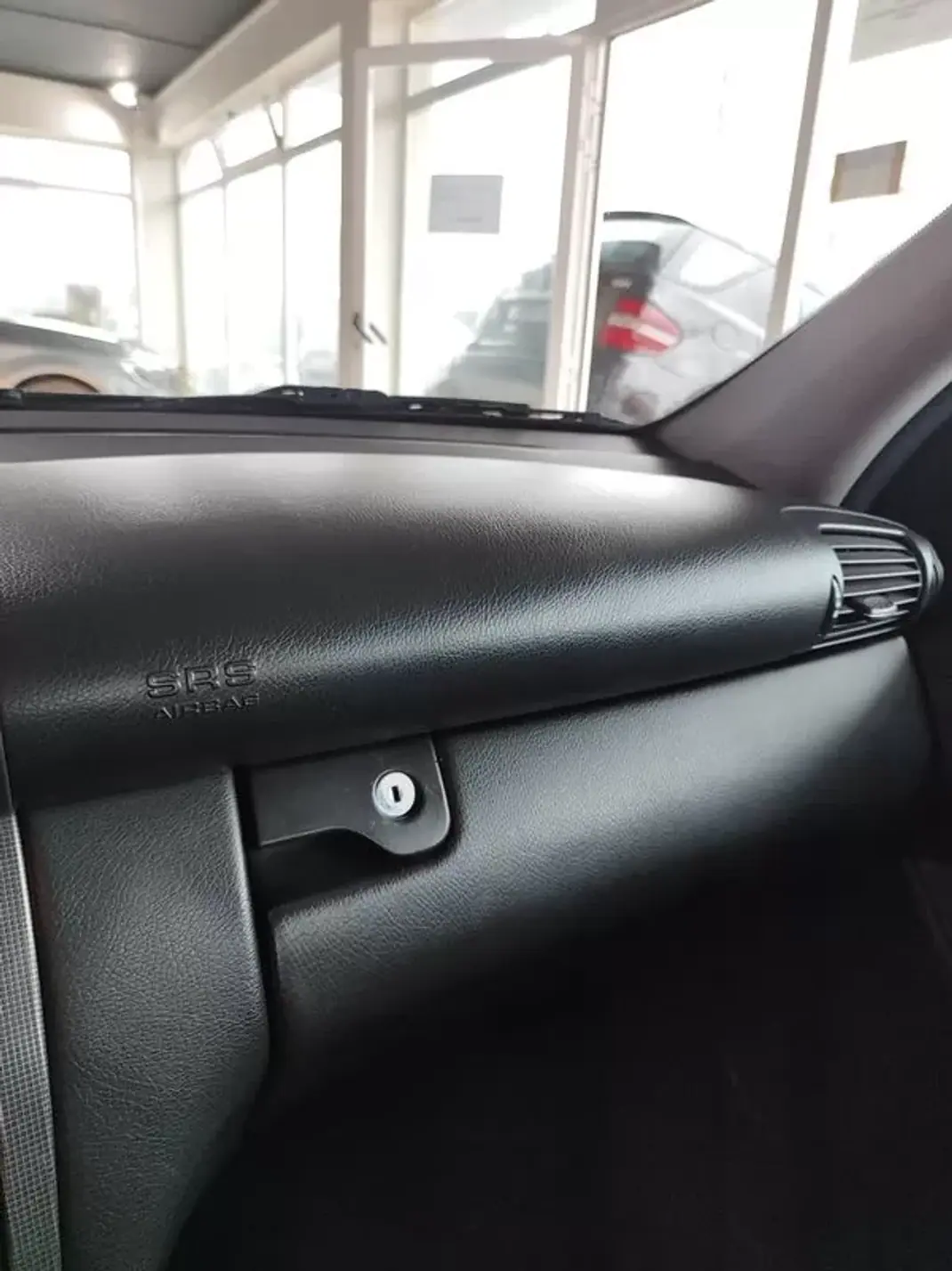 Mercedes-Benz C 220 2000 - 5750 EUR, 372700 km - AUTO.MOTO.pt - 372700km - foto 39 de 60