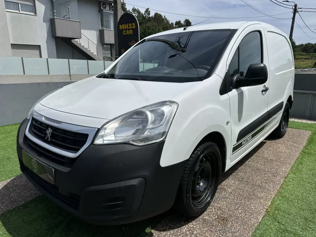 Peugeot PARTNER 1.6 HDI L2 2015 - 6500 EUR, 120000 km - AUTO.MOTO.pt - 120000km - foto 3 de 52