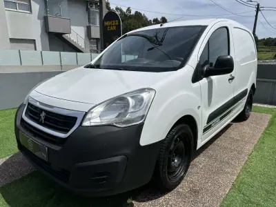 Peugeot PARTNER 1.6 HDI L2 2015 - 6500 EUR, 120000 km - AUTO.MOTO.pt - 120000km - foto 3 de 52
