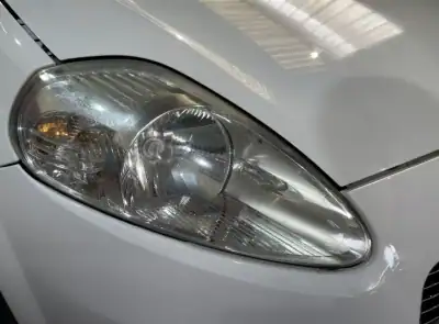 Fiat PUNTO 2008 - 2999 EUR, 233000 km - AUTO.MOTO.pt - 233000km - foto 18 de 36