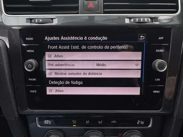Volkswagen Golf 2019 - 15990 EUR, 95000 km - AUTO.MOTO.pt - 95000km - foto 19 de 27