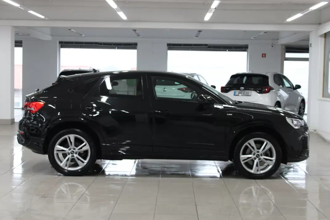 Audi Q3 Sportback 2021 - 35900 EUR, 89638 km - AUTO.MOTO.pt - 89638km - foto 9 de 18