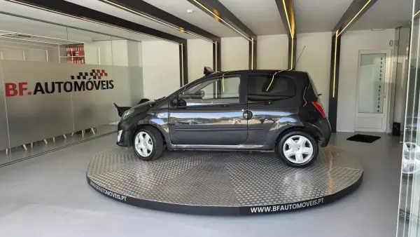 Renault Twingo 2009 - 4900 EUR, 139709 km - AUTO.MOTO.pt - 139709km - foto 16 de 52