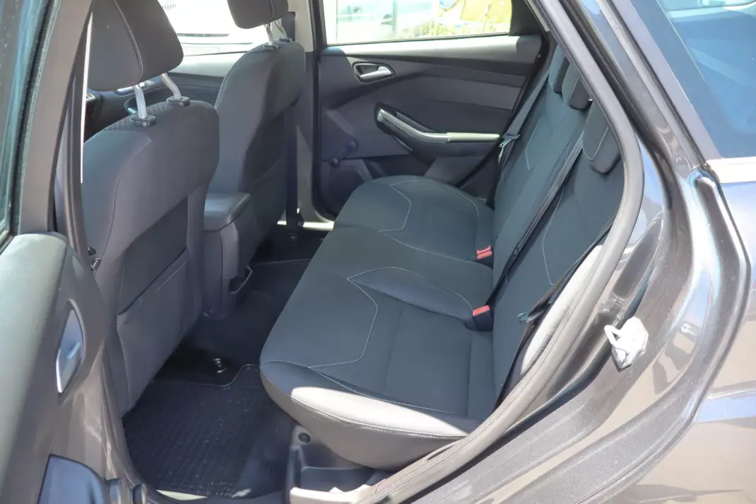 Ford 2015 - 8500 EUR, 162000 km - 162000km - foto 8 de 15