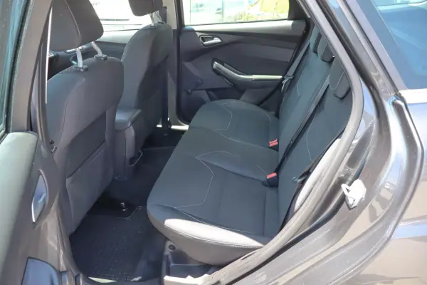 Ford Focus 2015 - 8500 EUR, 162000 km - 162000km - foto 8 de 15