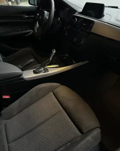 BMW 116 2018 - 18450 EUR, 214000 km - AUTO.MOTO.pt - 214000km - foto 18 de 20