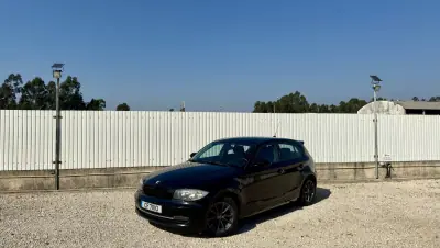 BMW 118 2009 - 9950 EUR, 260000 km - AUTO.MOTO.pt - 260000km - foto 3 de 3