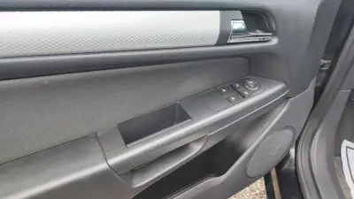 Opel 2010 - 5580 EUR, 219987 km - AUTO.MOTO.pt - 219987km - foto 5 de 20