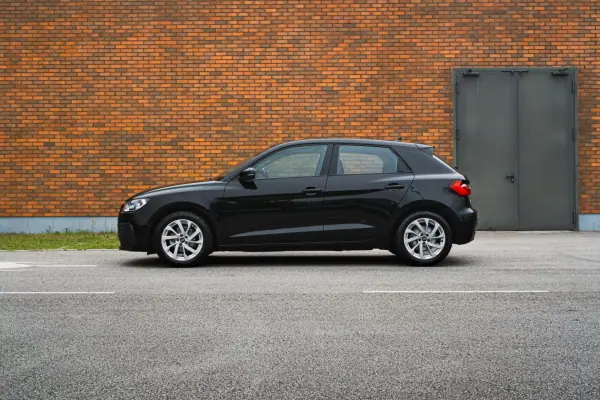 Audi A1 Sportback 2021 - 19900 EUR, 76000 km - AUTO.MOTO.pt - 76000km - foto 2 de 19