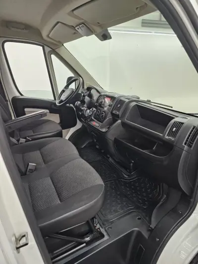 Peugeot BOXER 2.0 BlueHDi 435 L4H2 Premium 2017 - 15990 EUR, 168872 km - AUTO.MOTO.pt - 168872km - foto 27 de 30