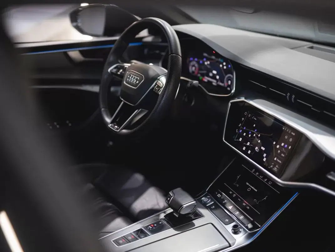 Audi A7 2019 - 43990 EUR, 63000 km - 63000km - foto 18 de 28