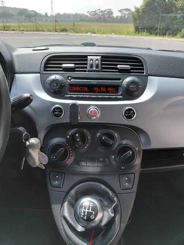 Fiat 500 2013 - 8500 EUR, 171500 km - AUTO.MOTO.pt - 171500km - foto 21 de 22