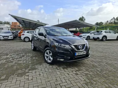 Nissan Qashqai 2018 - 15500 EUR, 57950 km - AUTO.MOTO.pt - 57950km - foto 4 de 25