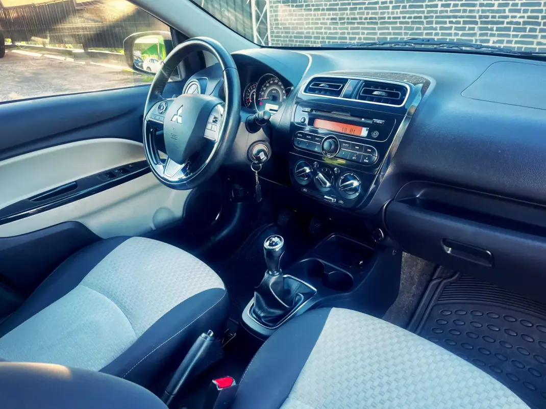 Mitsubishi Space Star 2018 - 11500 EUR, 103000 km - AUTO.MOTO.pt - 103000km - foto 2 de 13