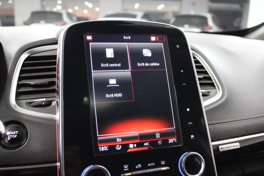 Renault Espace 2017 - 17900 EUR, 171000 km - AUTO.MOTO.pt - 171000km - foto 20 de 31