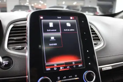 Renault Espace 2017 - 17900 EUR, 171000 km - AUTO.MOTO.pt - 171000km - foto 20 de 31