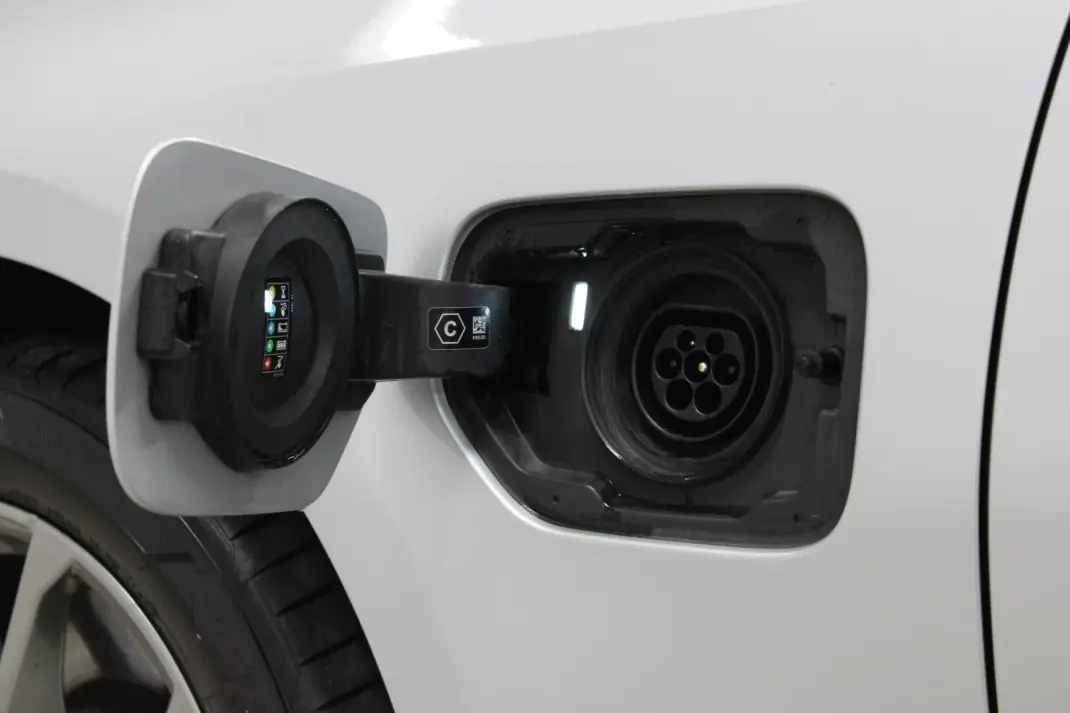 BMW 320 2021 - 27900 EUR, 108256 km - AUTO.MOTO.pt - 108256km - foto 9 de 24