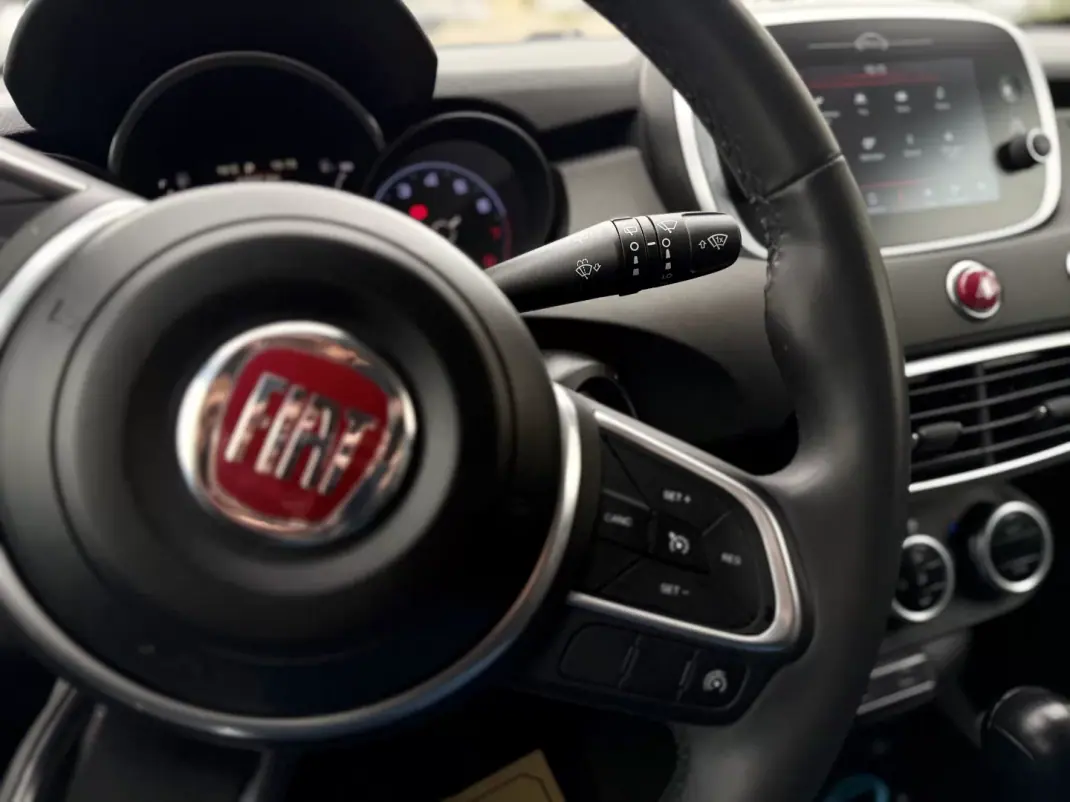 Fiat 500X 2023 - 17950 EUR, 56000 km - AUTO.MOTO.pt - 56000km - foto 20 de 25