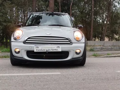 MINI Clubman 2011 - 7500 EUR, 293000 km - AUTO.MOTO.pt - 293000km - foto 35 de 65