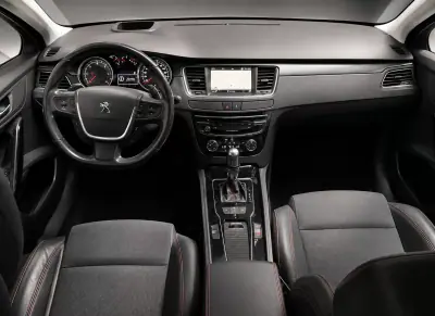 Peugeot 508 2017 - 12900 EUR, 187922 km - AUTO.MOTO.pt - 187922km - foto 10 de 11