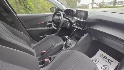 Peugeot 208 2023 - 13950 EUR, 78000 km - AUTO.MOTO.pt - 78000km - foto 12 de 16