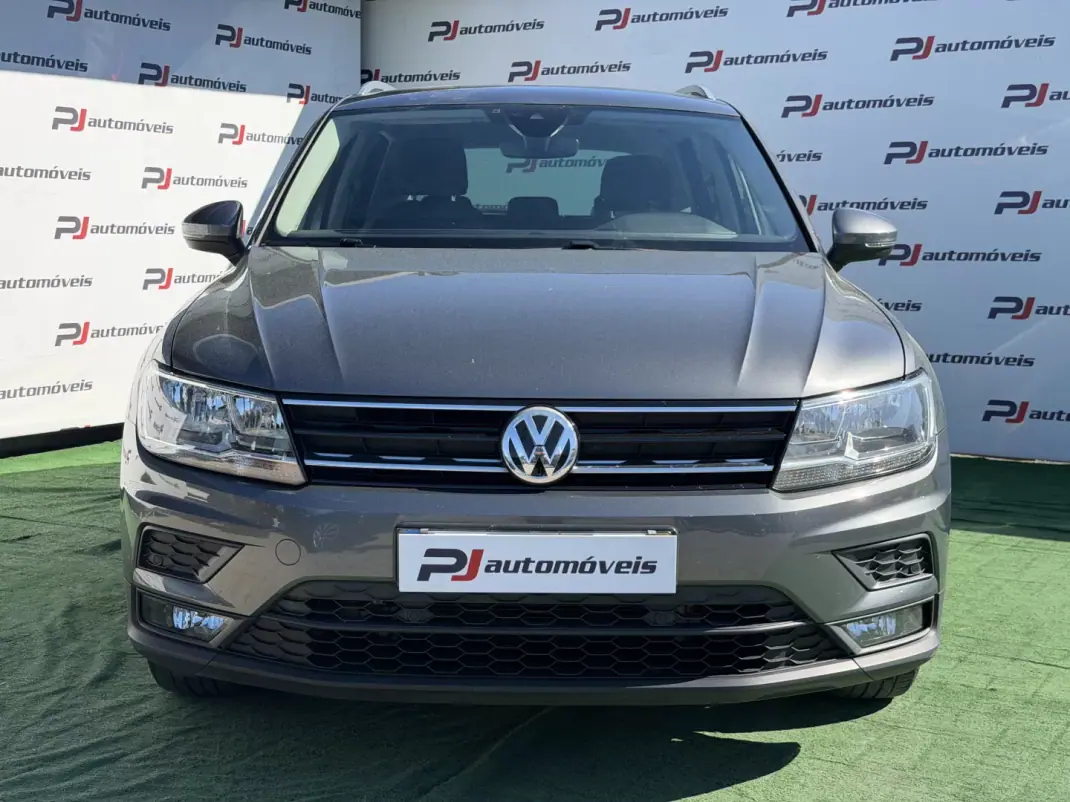 Volkswagen Tiguan 2018 - 18750 EUR, 170392 km - AUTO.MOTO.pt - 170392km - foto 3 de 21