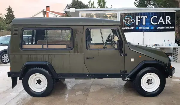 UMM Alter 2.5 Turbo 4x4 8 Lugares 1986 Diesel — 265 761 km UMM Alter 2.5 Turbo 4x4 8 Lugares 1986 Diesel