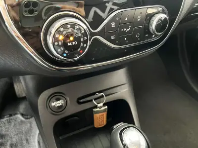 Renault Captur 2013 - 13800 EUR, 117690 km - 117690km - foto 13 de 22