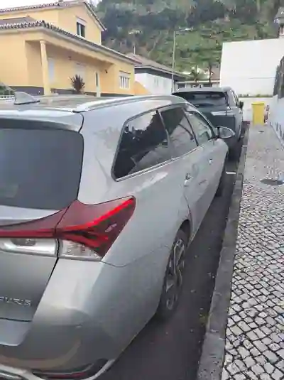 Toyota Auris 2015 — foto 3 de 4