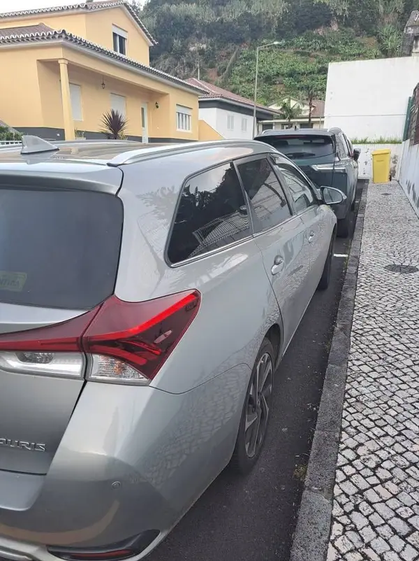Toyota Auris 2015 — foto 3 de 4