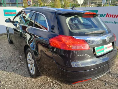 Opel Insignia Sports Tourer 2011 - 7150 EUR, 176528 km - AUTO.MOTO.pt - 176528km - foto 11 de 29