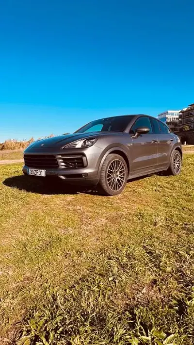 Porsche Cayenne Coupé 2019 - 57500 EUR, 247000 km - AUTO.MOTO.pt - 247000km - foto 5 de 25