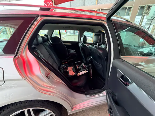 Mercedes-Benz C 250 2010 - 8500 EUR, 340000 km - AUTO.MOTO.pt - 340000km - foto 5 de 8